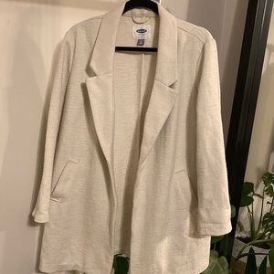 Oversize cream blazer.